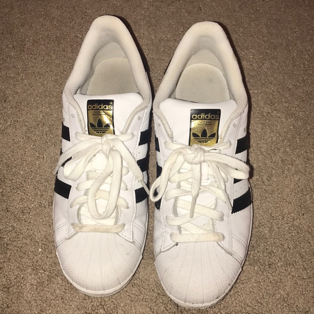 ADIDAS Superstar